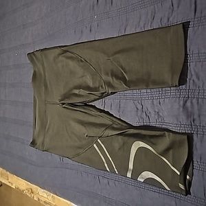 Under Armour compression pants, size medium, color black